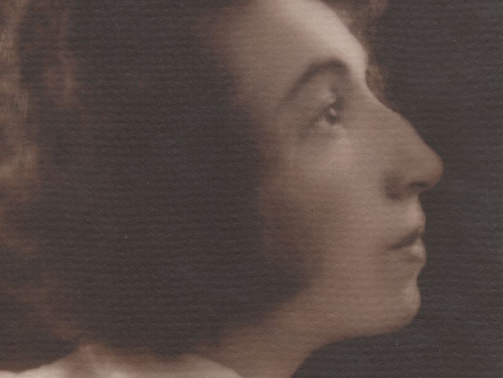 Rakhel’ Imenitova, GOSET actress, Moscow (?), 1920s
